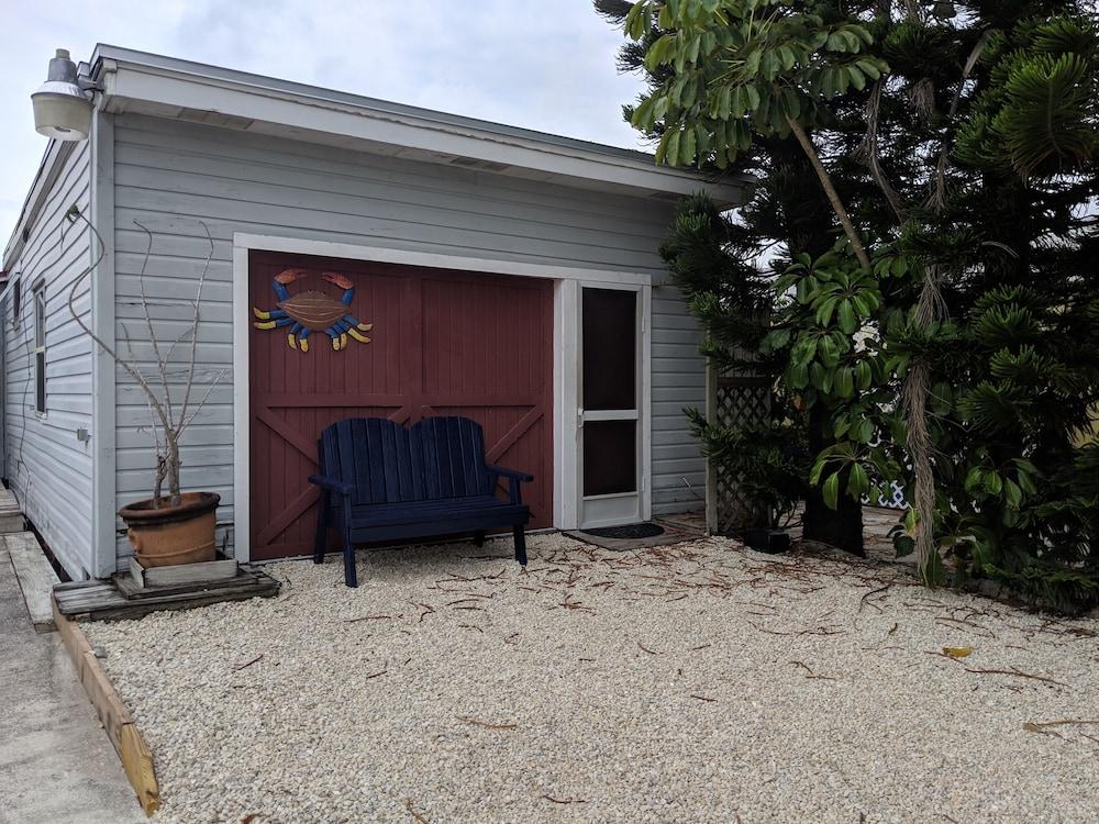 Bridgewater Motel 2*